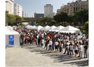 Sindeepres Cidadania reúne mais de 12 mil no Vale do Anhangabaú