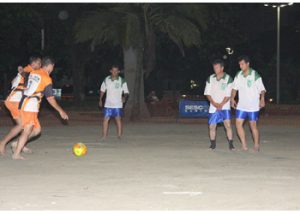 Jogo limpo na abertura do torneio em Santos