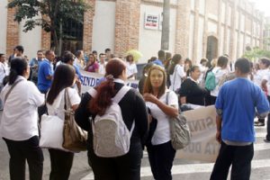 Greve no Poupatempo/Lapa: adesão é de 90% dos trabalhadores terceirizados