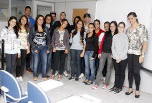 Programa Primeiro Emprego do SINDEEPRES prepara jovem para o mercado de trabalho