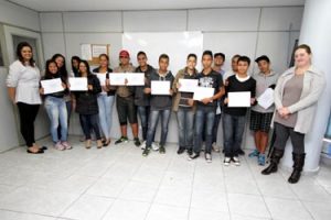 SINDEEPRES forma 5ª turma do Primeiro Emprego