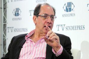 Presidente da UGT fala sobre terceirização e reforma política no Sindeepres Entrevista