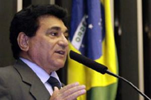 ESCLARECIMENTOS SOBRE A TERCEIRIZAÇÃO NO ESTADO DE SÃO PAULO E PROTESTO CONTRA O ARTIGO 8º DO PL 4330/04